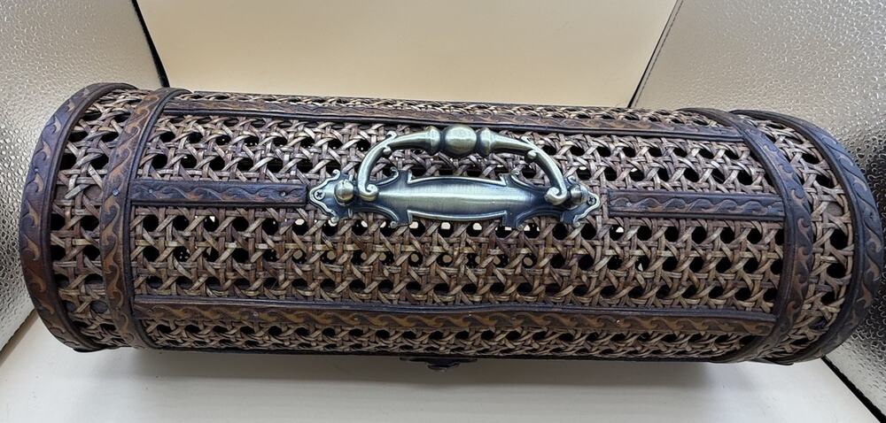 Vintage Woven Rattan Wine Bottle Storage Chest Basket Case Wood Handle